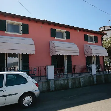 Casa de hóspedes La Finestra Sul Golfo 3*